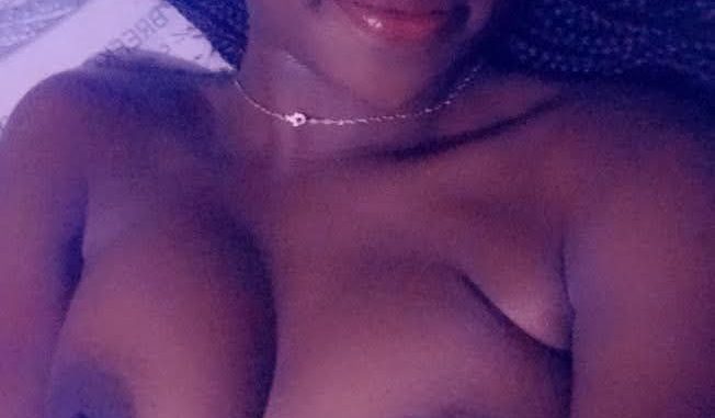 Jessica Flaunt Her Two Big Boobs